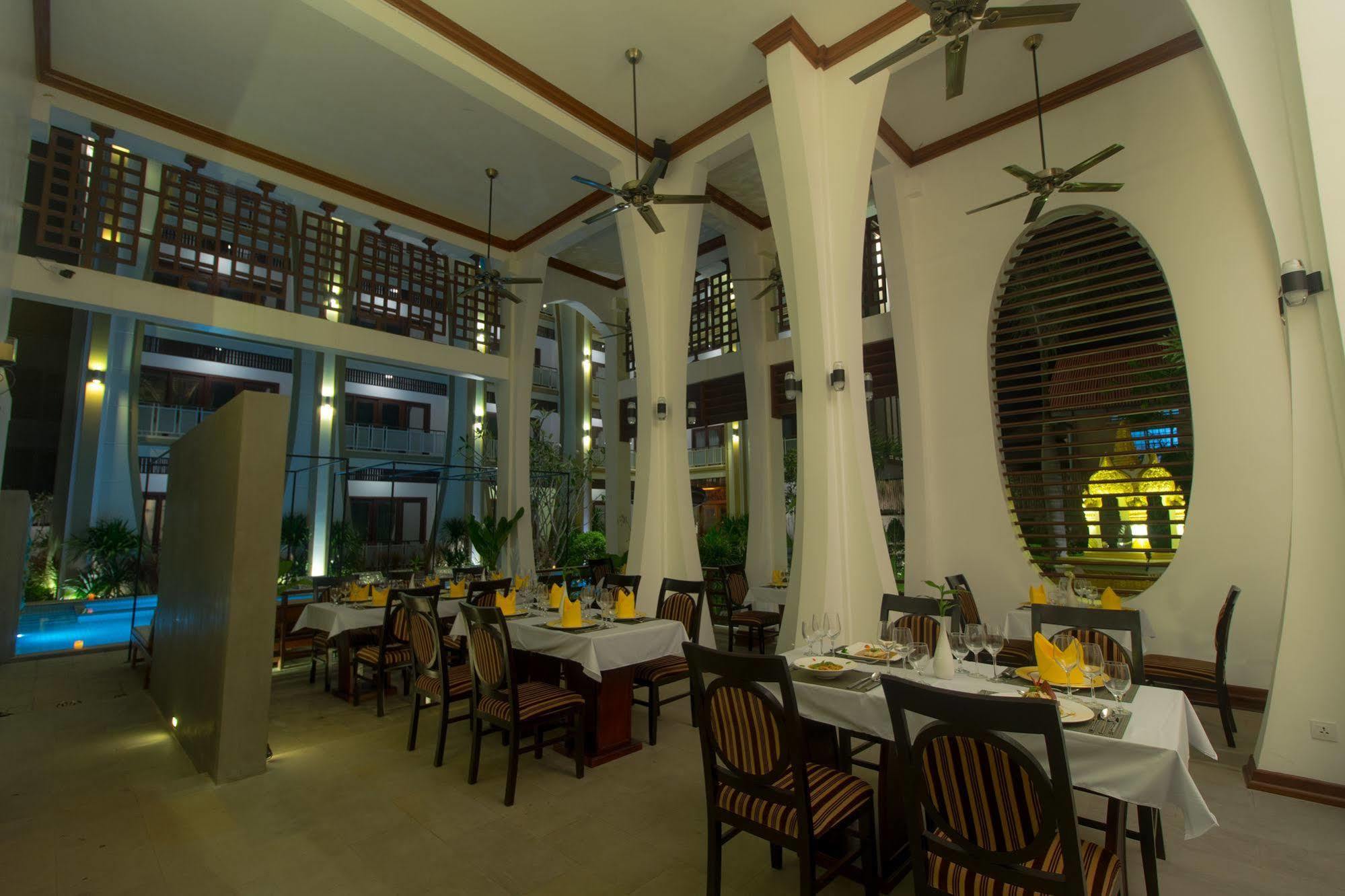 The Night Hotel Siem Reap Esterno foto